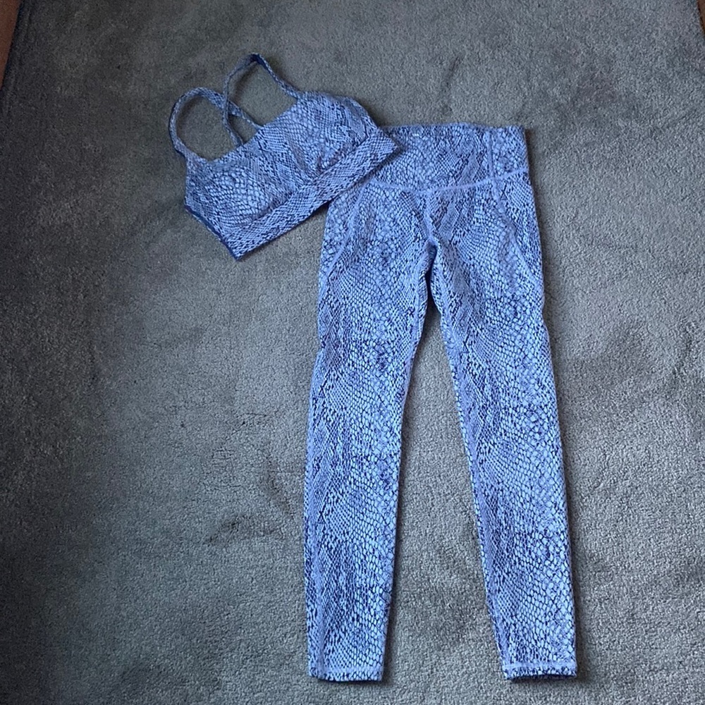 All In Motion Purple Snakeskin Activewear Set Bra & Leggings SIZE XS/M